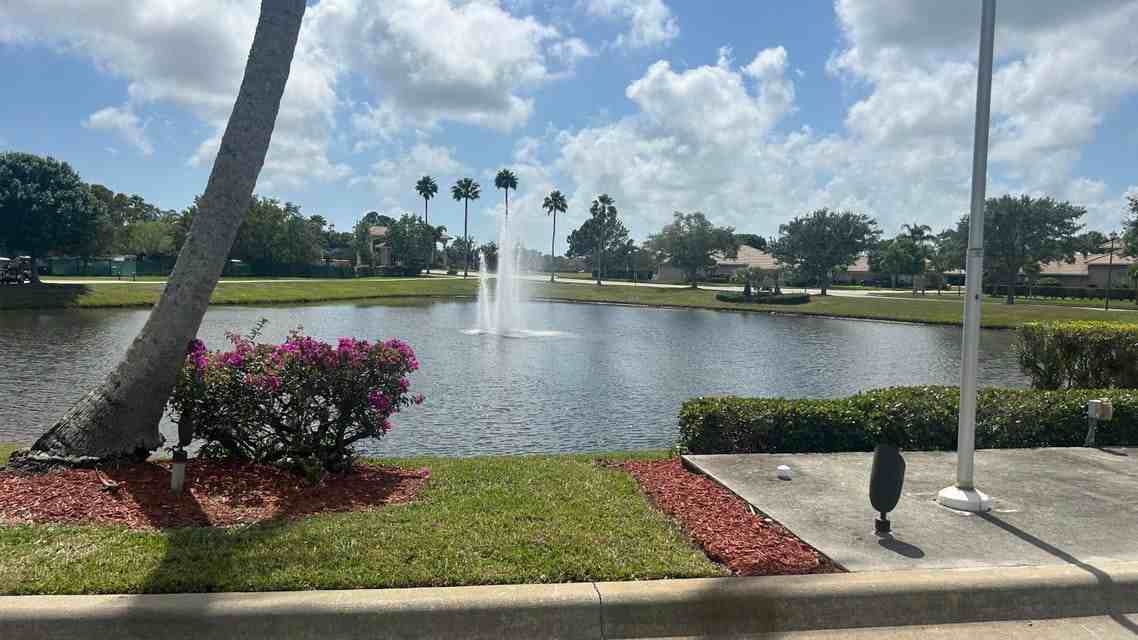 534 Nw Waverly Cir - Photo 3 of 8