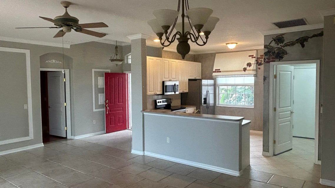 534 Nw Waverly Cir - Photo 5 of 8