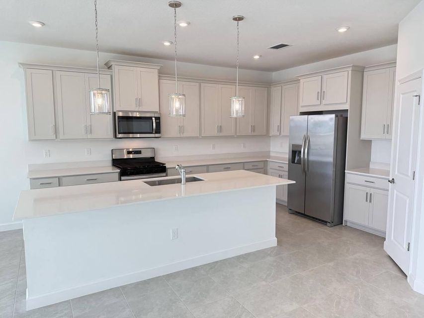 14300 Sw Murney Way - Photo 6 of 8