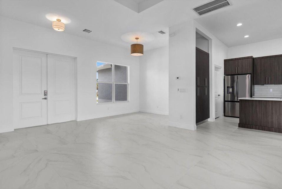 1722 Sw California Blvd - Photo 4 of 8