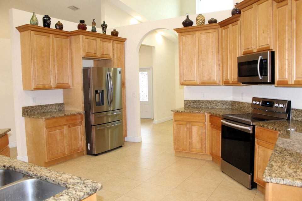 3797 Southwest Hulska Street - Photo 5 of 8