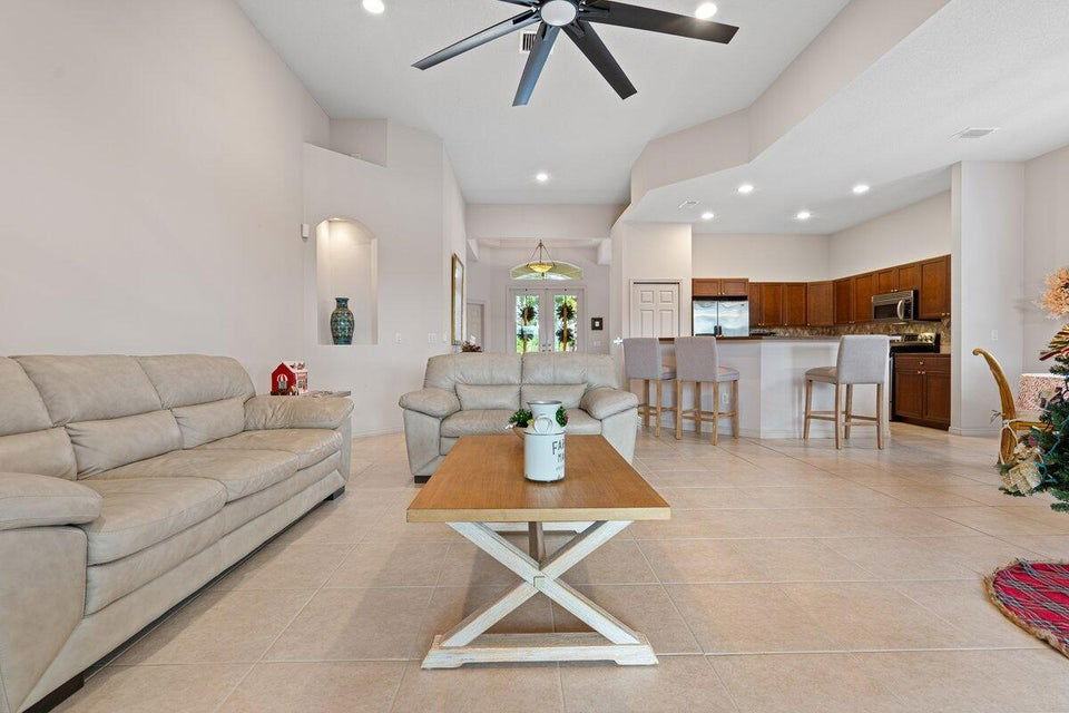 8301 Belfry Pl - Photo 4 of 8