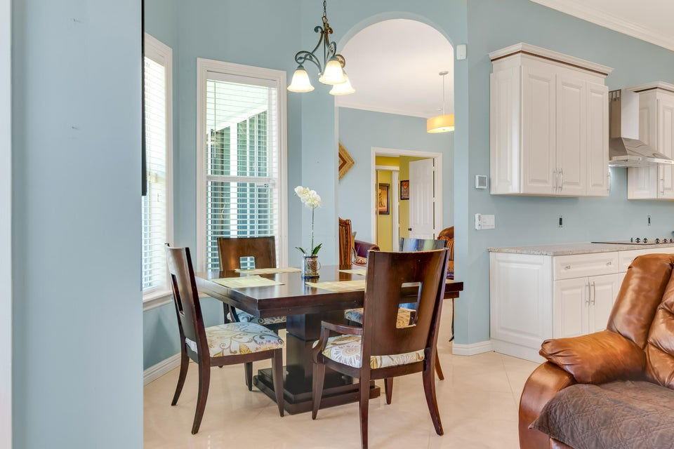 2650 Sw Calder St - Photo 3 of 8