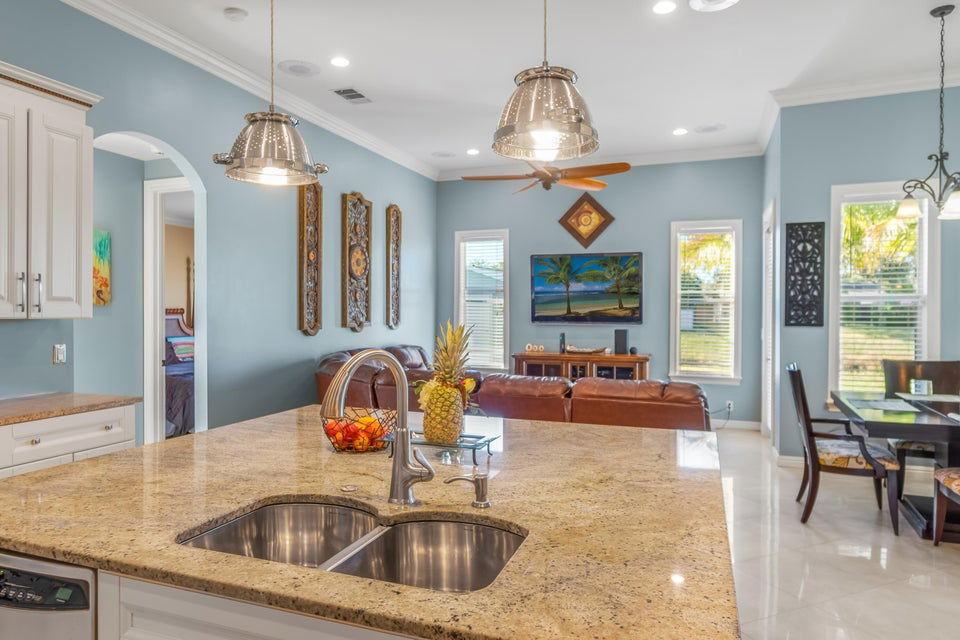 2650 Sw Calder St - Photo 5 of 8