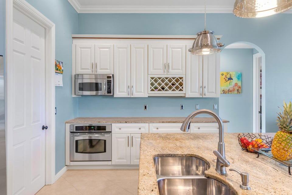 2650 Sw Calder St - Photo 6 of 8