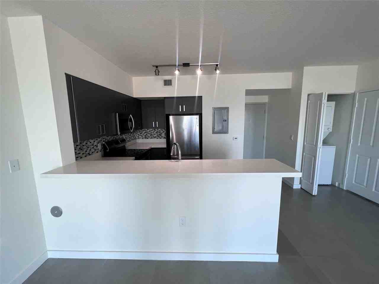 730 Nw 3rd St #603 - Photo 2 of 8