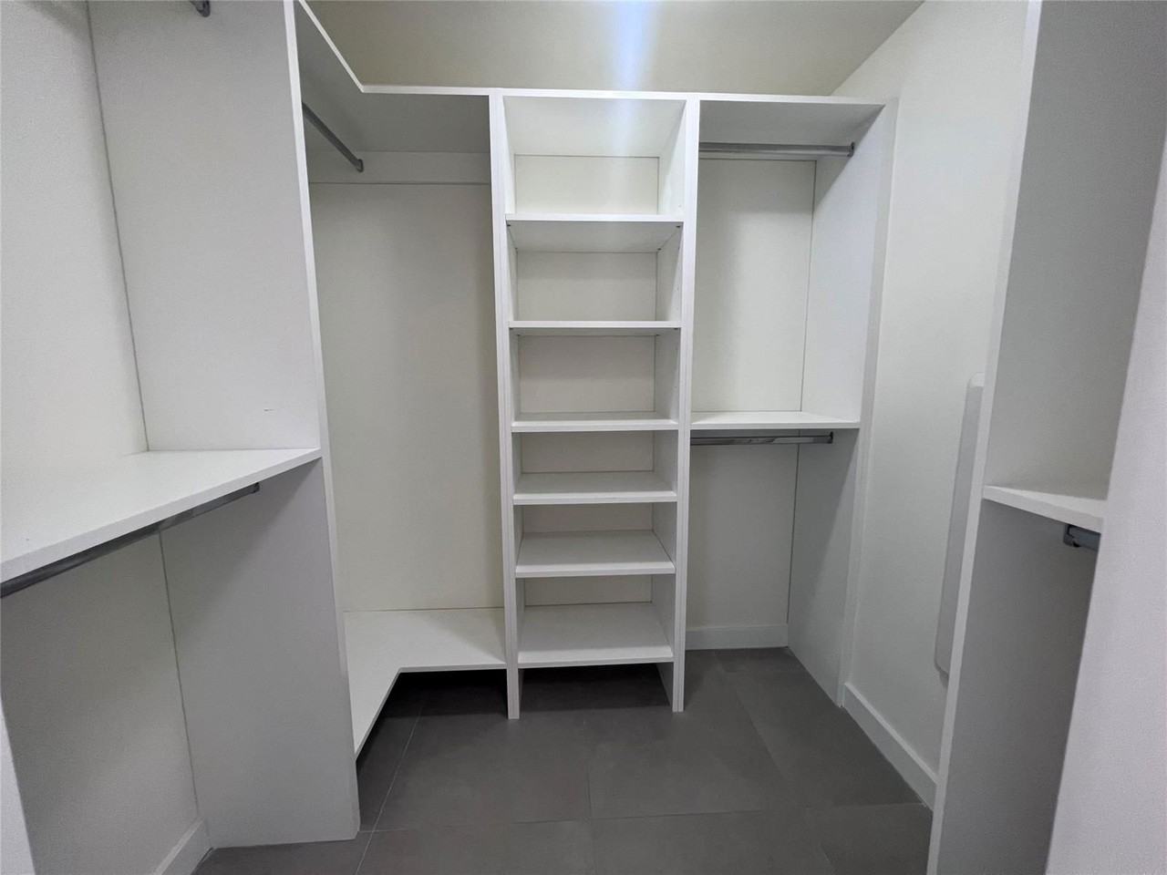 730 Nw 3rd St #603 - Photo 5 of 8