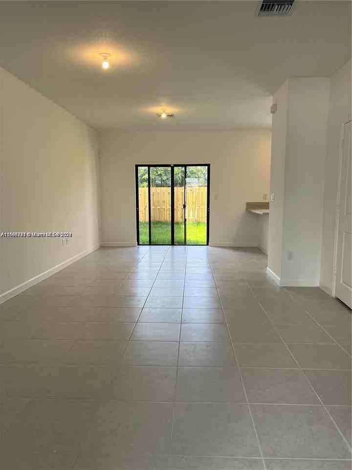 13412 Sw 287th Ter - Photo 3 of 8