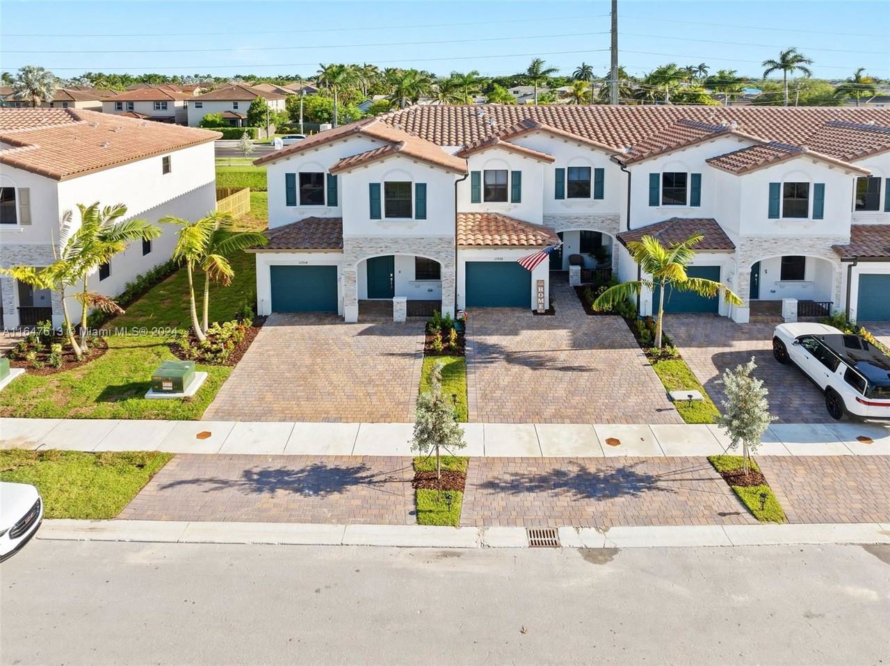 11934 Sw 247th Ter - Photo 2 of 8