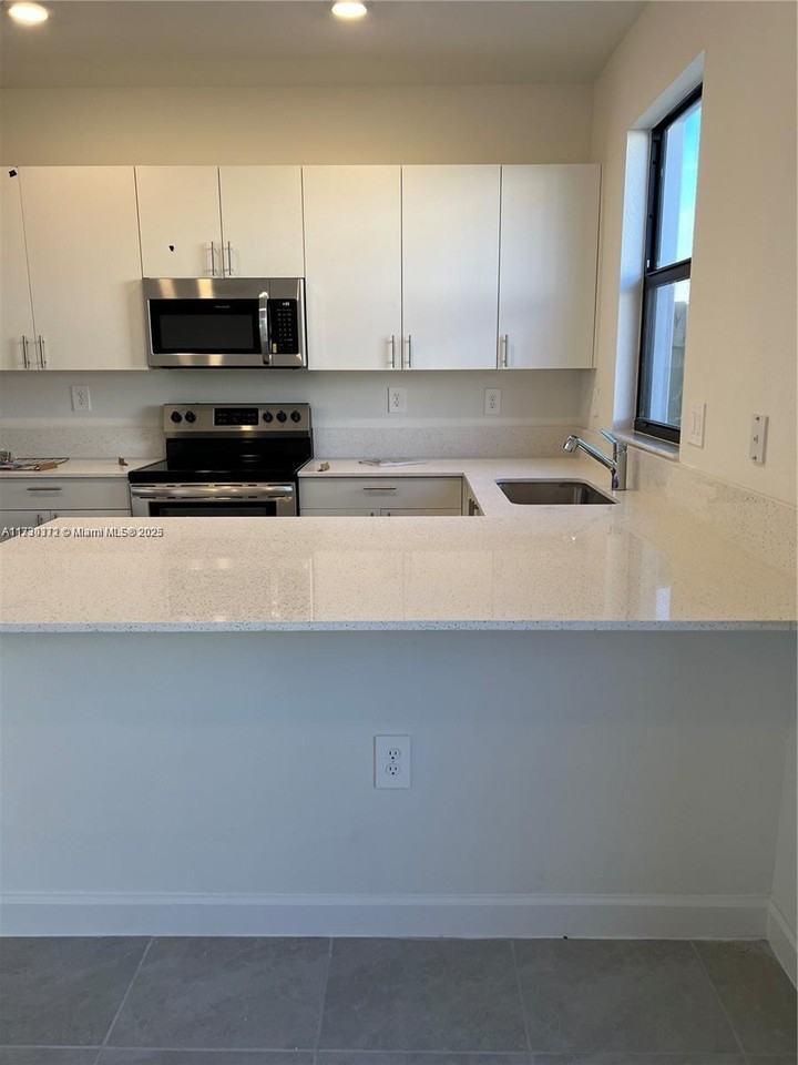 11787 Sw 247th Ter - Photo 7 of 8