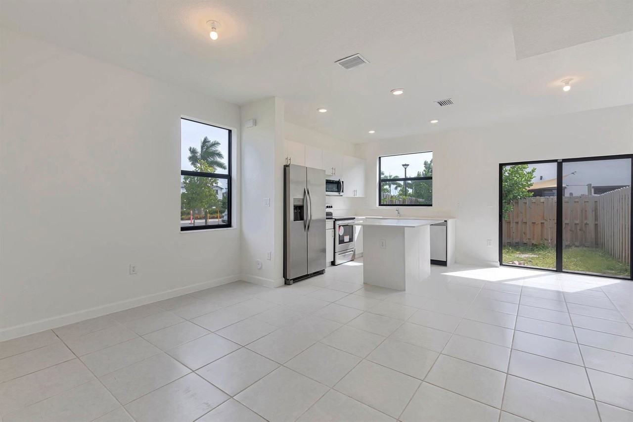 13304 SW 286th Ter - Photo 7 of 8