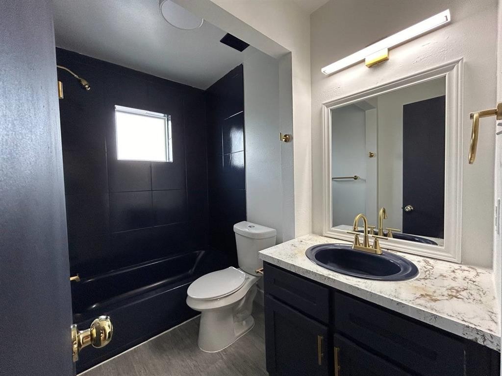 1010 S Wayside Dr #101 - Photo 7 of 8