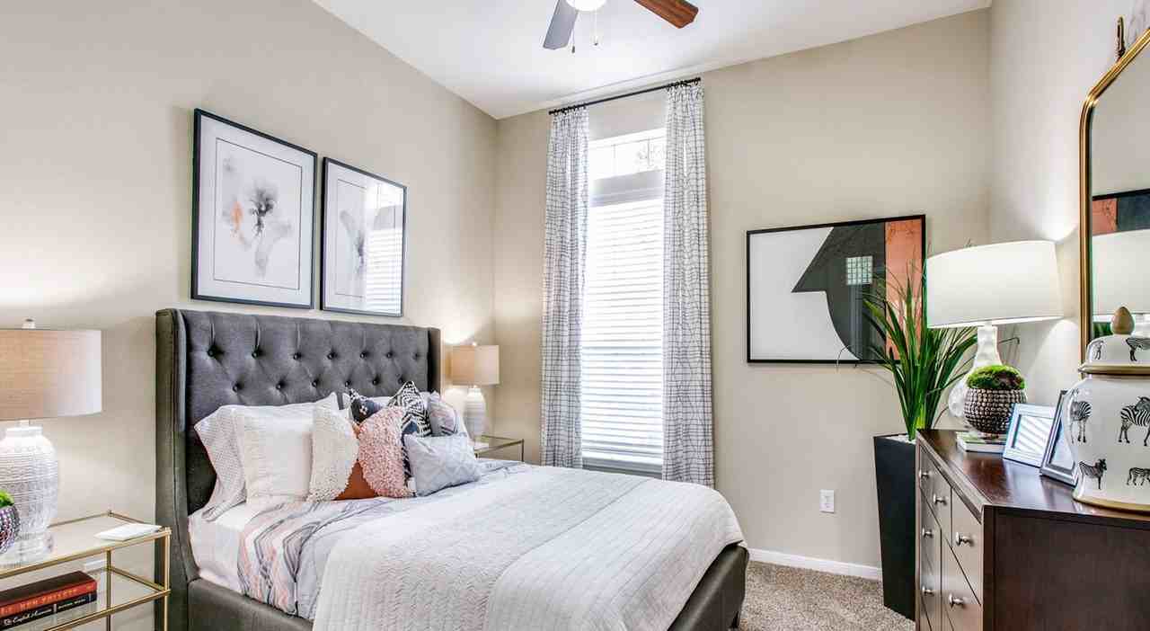 21500 Park Row Dr #1102 - Photo 6 of 8