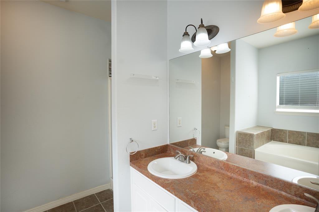 10215 Berry Hill Ln - Photo 2 of 7