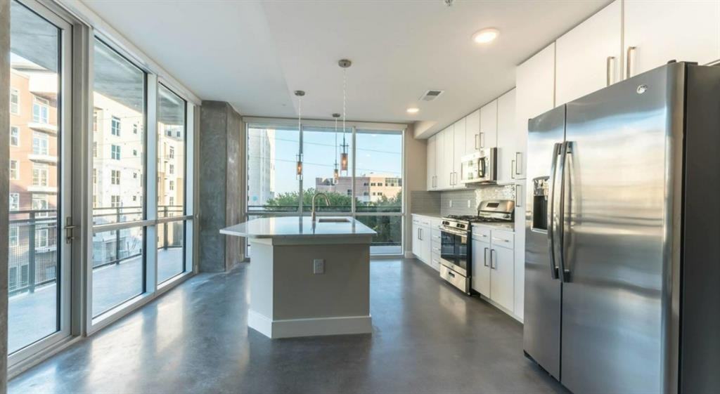 1825 San Jacinto St #428 - Photo 2 of 8