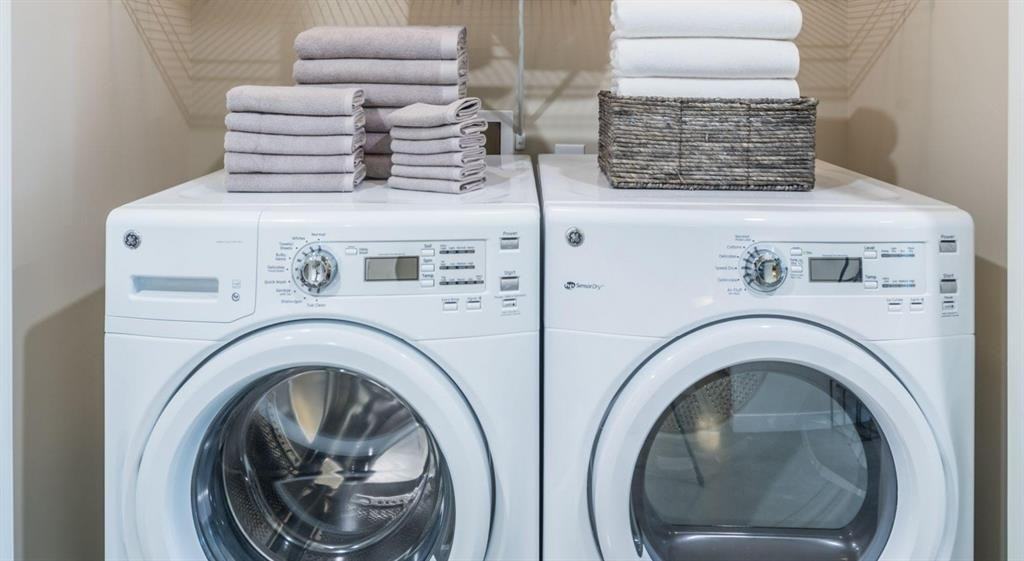 1825 San Jacinto St #428 - Photo 5 of 8