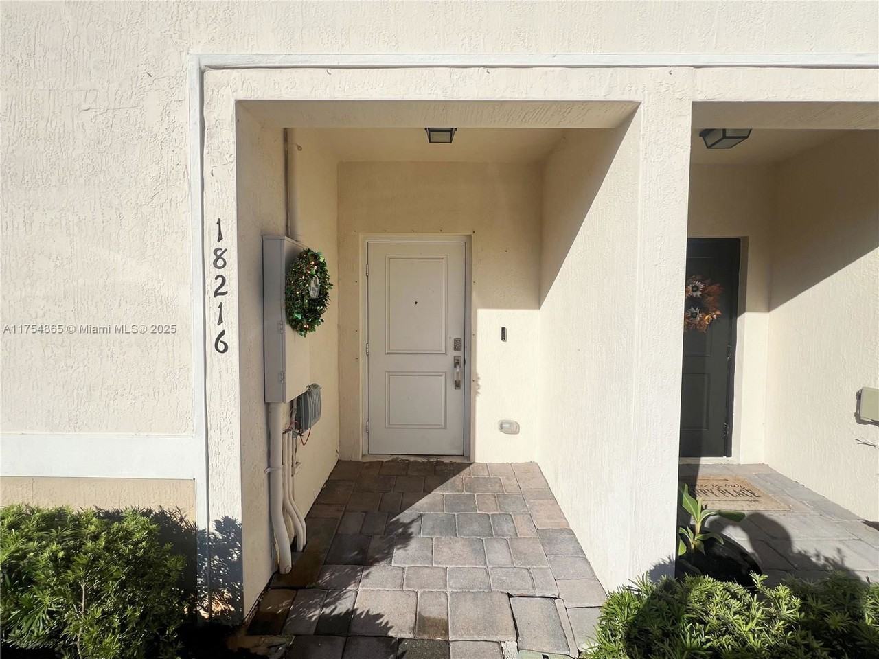 Nw 29th Ct - Photo 2 of 8