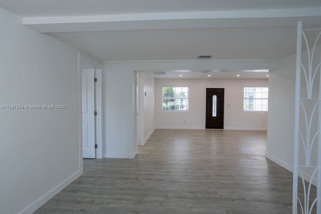 Hope St - Photo 7 of 8