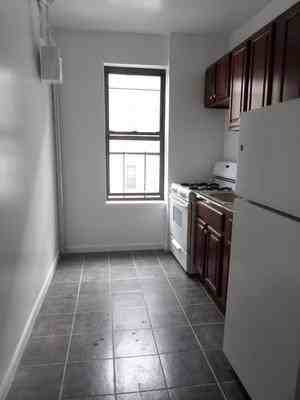 649 W 184th St #5D - Photo 4 of 5