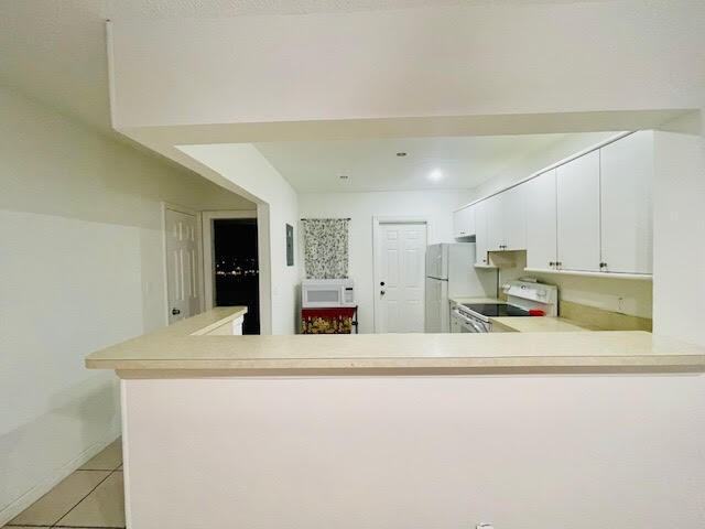 1101 Crystal Lake Dr #705 - Photo 6 of 8