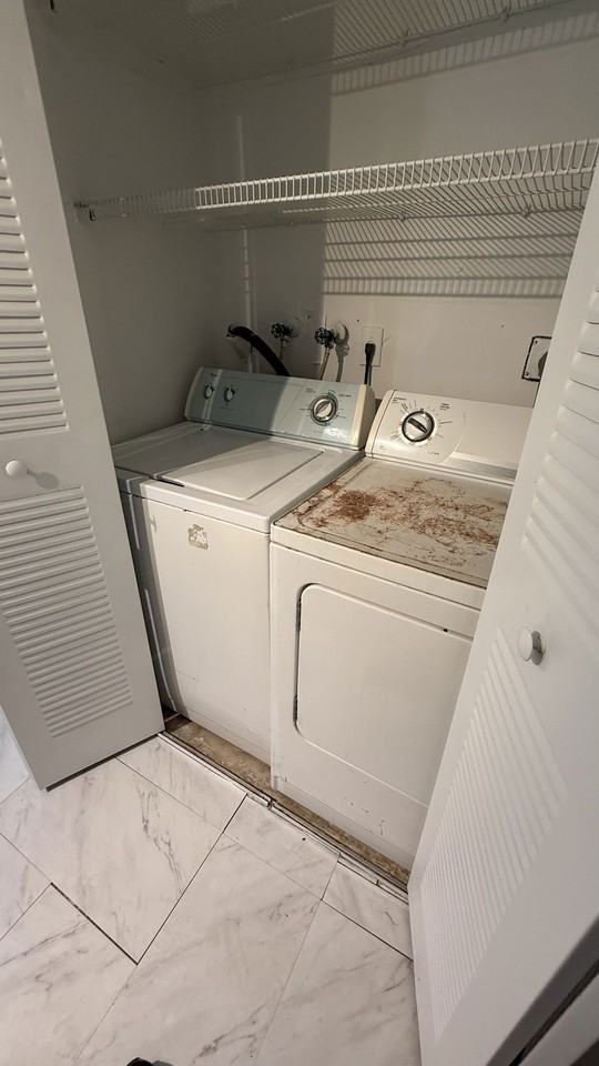 3381 Nw 75th Ter - Photo 6 of 8