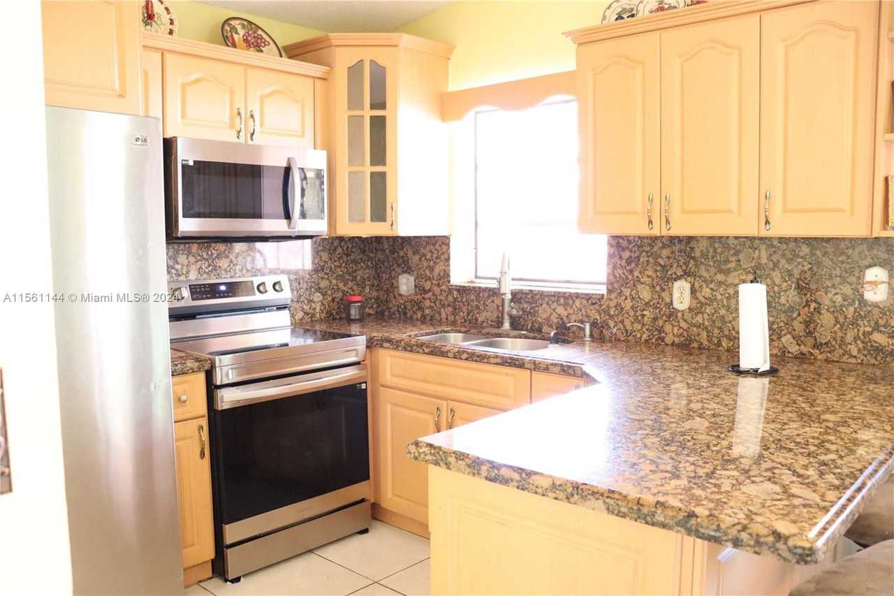 2605 W 71st Pl - Photo 3 of 8