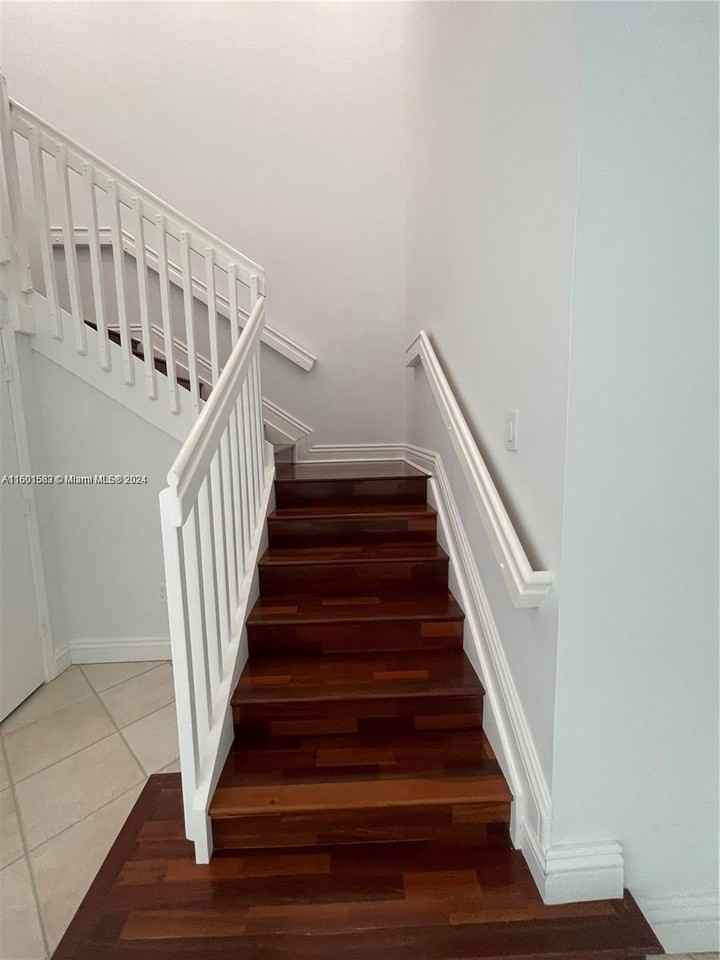 15241 Southwest 37th Terrace - Photo 6 of 8