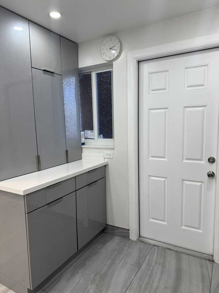 5260 Nw 11th St #201 - Photo 5 of 8