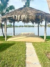 2475 Ne 209th Ter - Photo 3 of 8