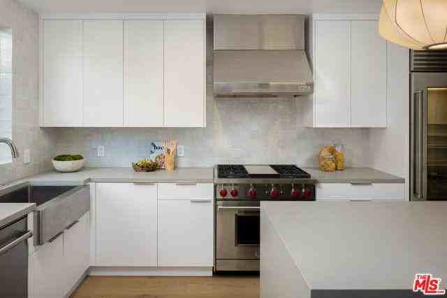 1805 Penmar Ave - Photo 3 of 8