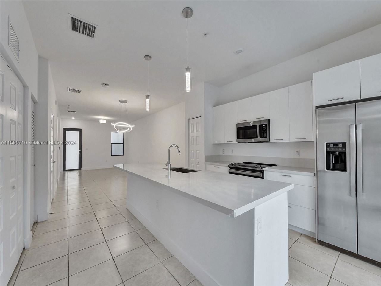 8195 Nw 104th Ave #2 - Photo 3 of 5