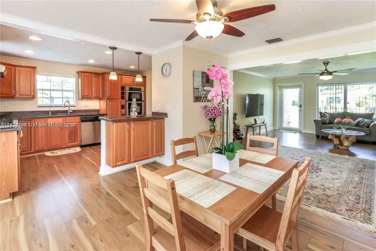 1538 Funston St - Photo 5 of 8