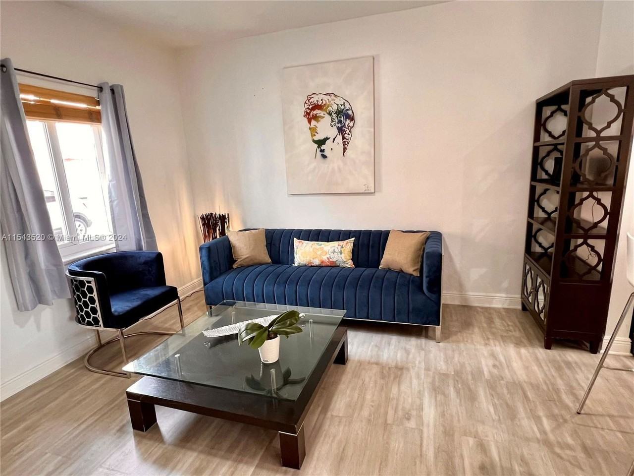 5984 Sw 8th St - Photo 5 of 8