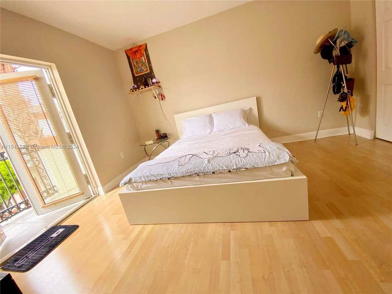 5984 Sw 8th St - Photo 7 of 8