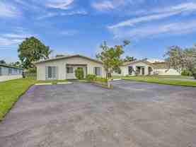 831 Southwest 14th Street - Photo 1 of 1