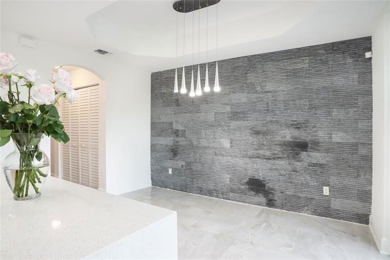 2119 Anchor Ct - Photo 3 of 8