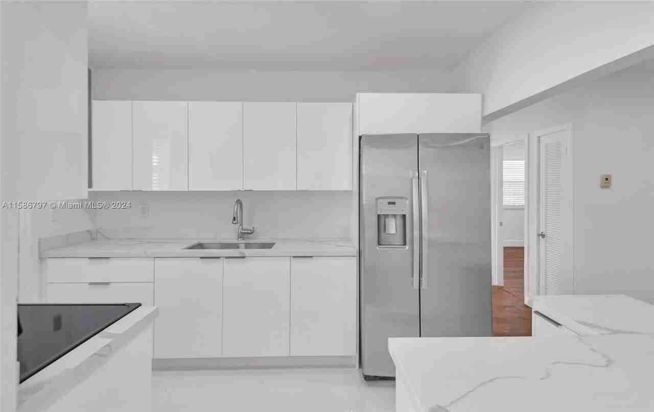 4200 Ne 1st Ave - Photo 2 of 8