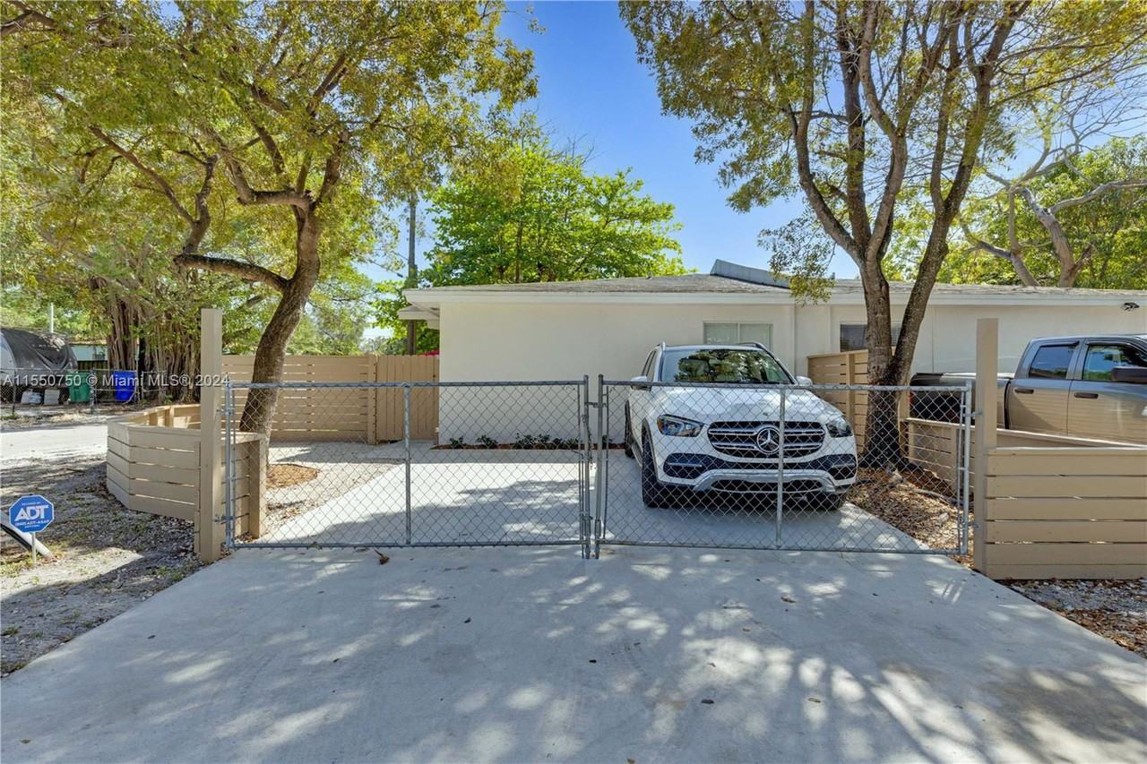 6516 Ne 1st Ct - Photo 5 of 8