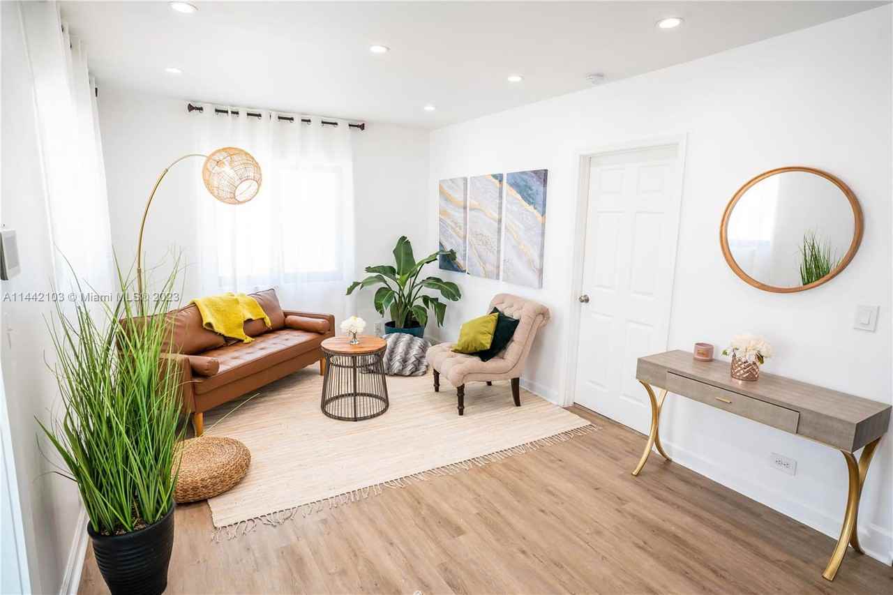 3504 Nw 19th Ave - Photo 7 of 8