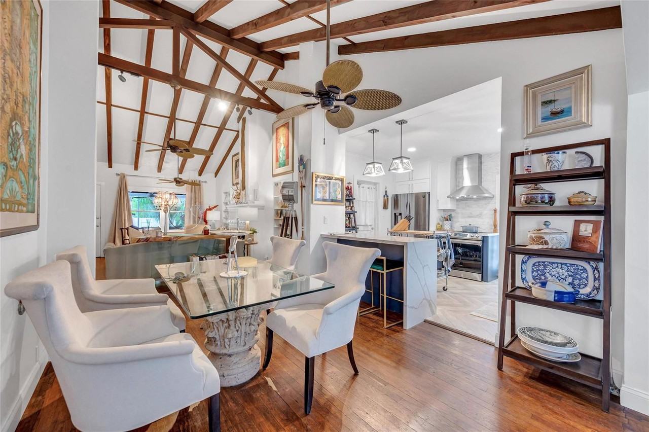 725 Se 7th St - Photo 4 of 8