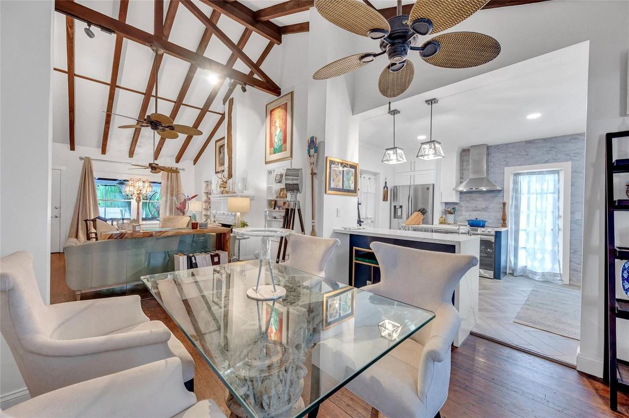 725 Se 7th St - Photo 5 of 8