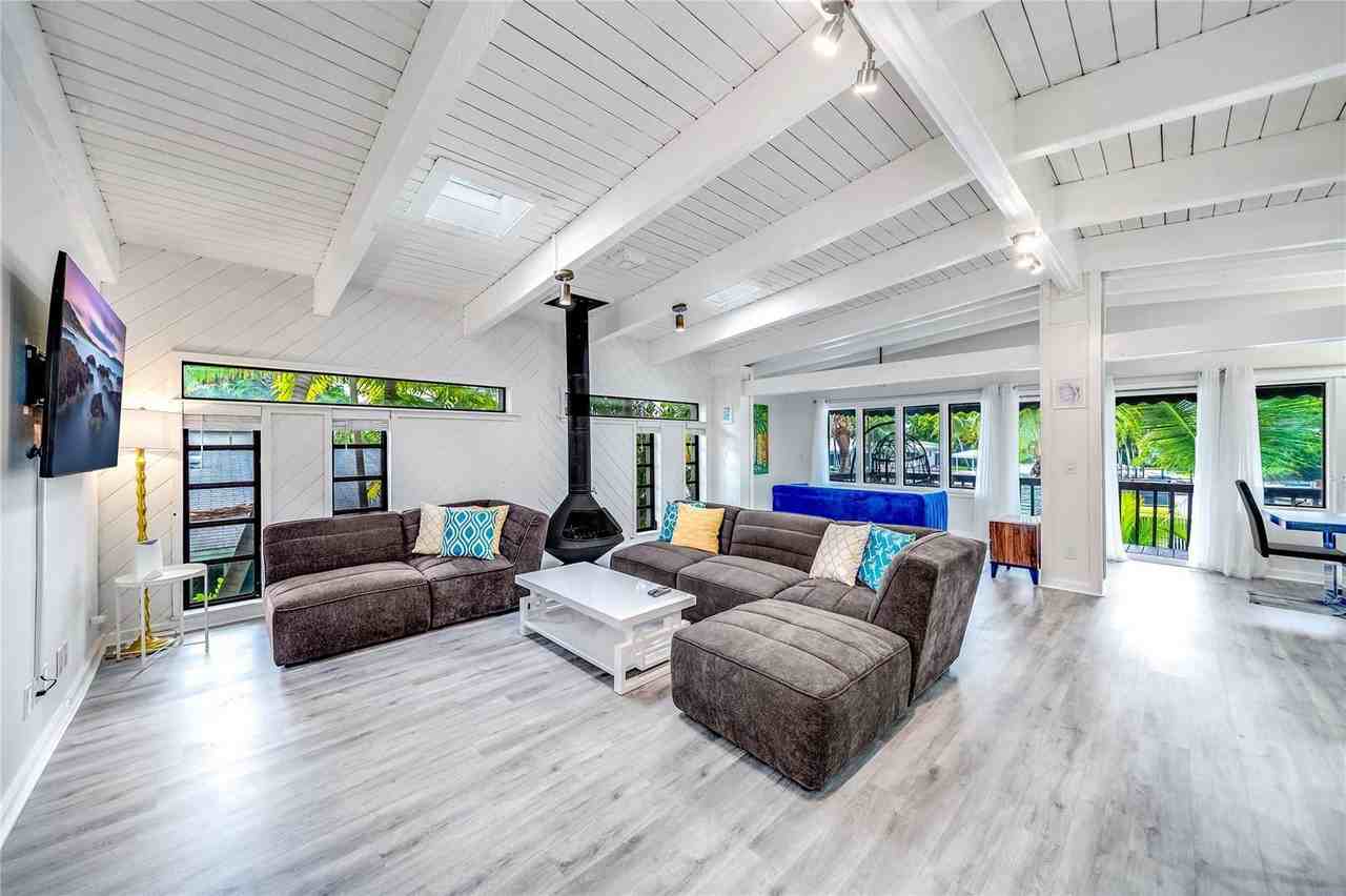 405 Hendricks Isle - Photo 5 of 8