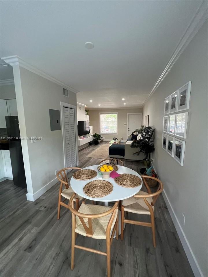 15 Madeira Avenue #3 - Photo 3 of 8