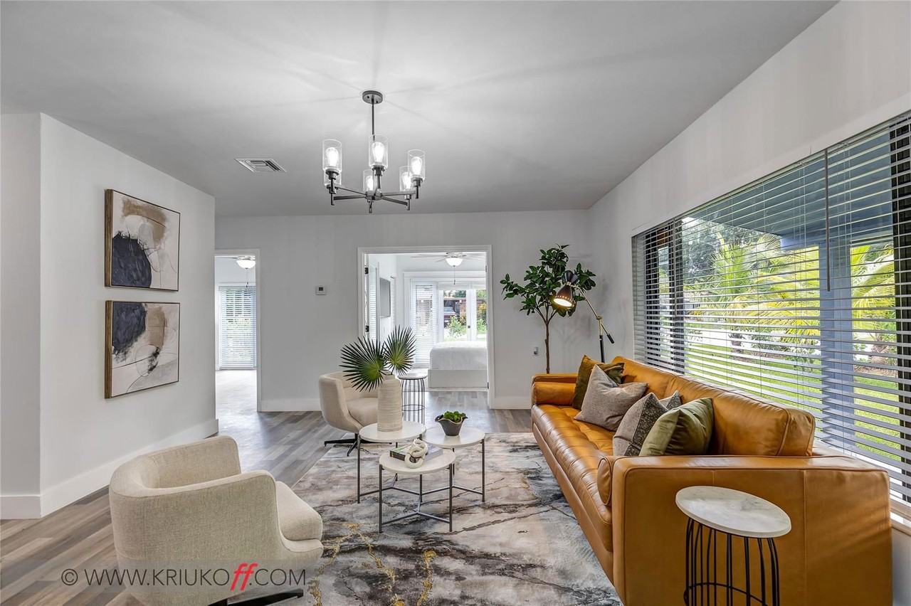 1720 Northeast 9th Avenue - Photo 4 of 8