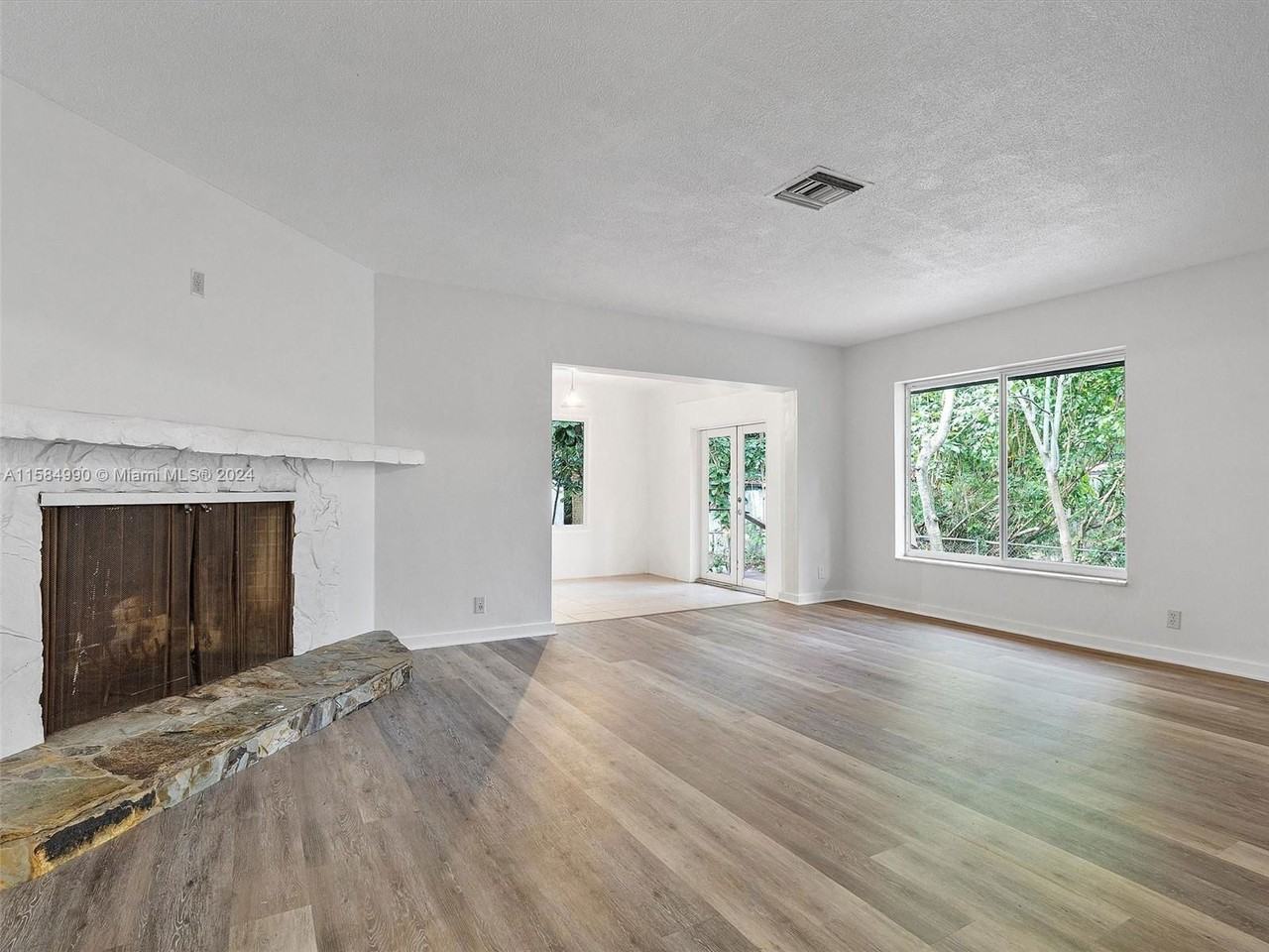 11000 Ne 9th Ave - Photo 2 of 8