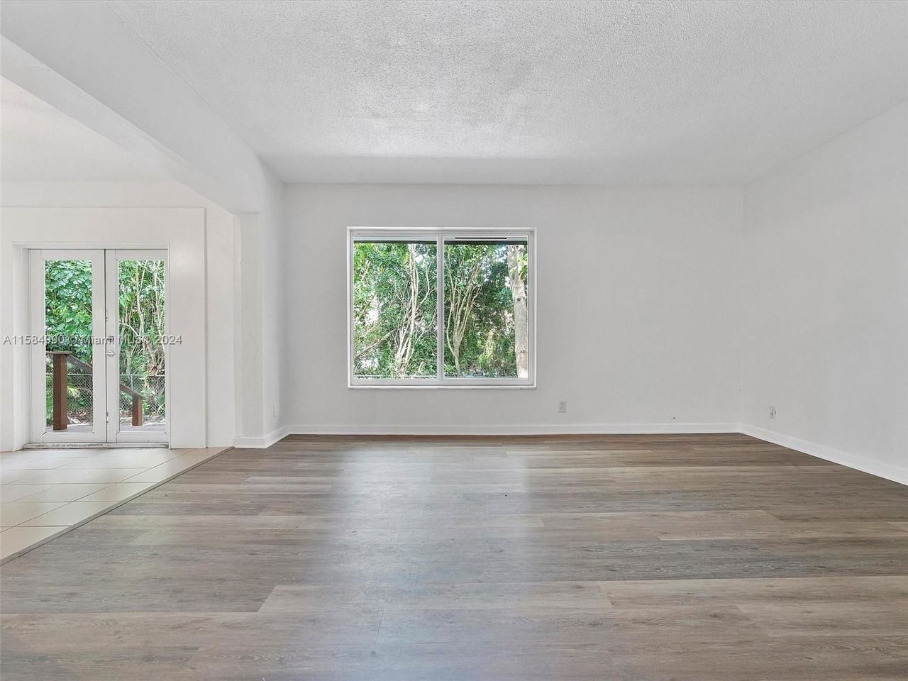 11000 Ne 9th Ave - Photo 4 of 8