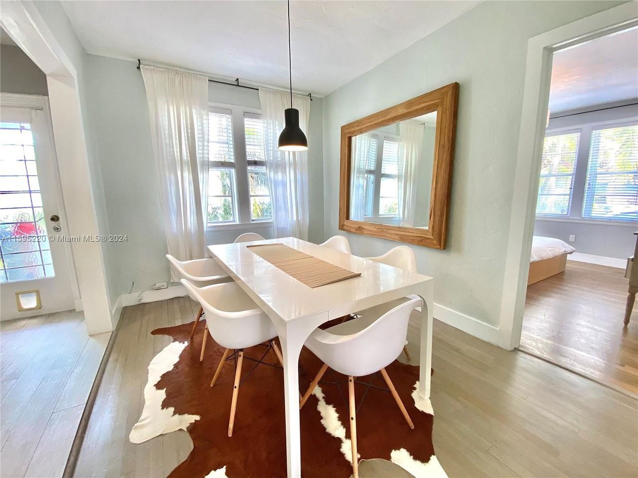 1604 Pennsylvania Ave - Photo 3 of 8