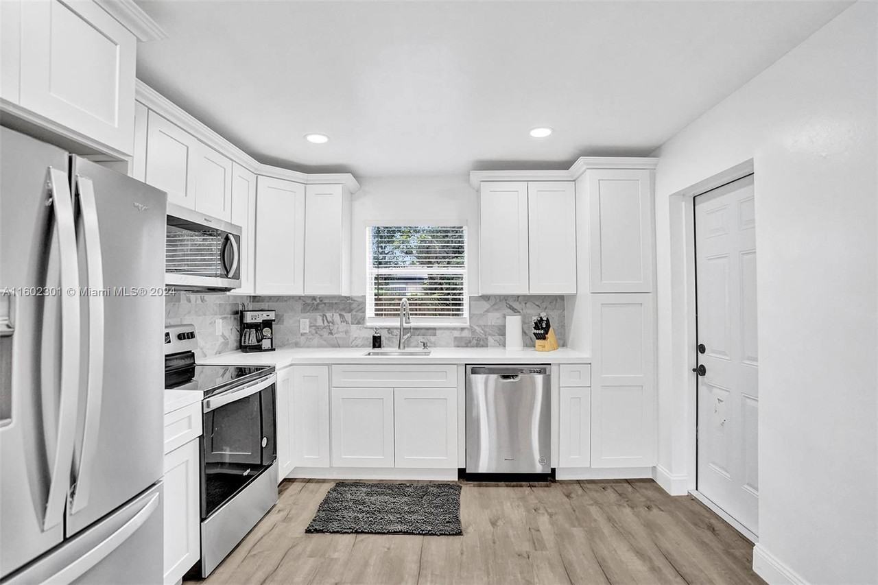 510 N 24th Ave - Photo 4 of 5