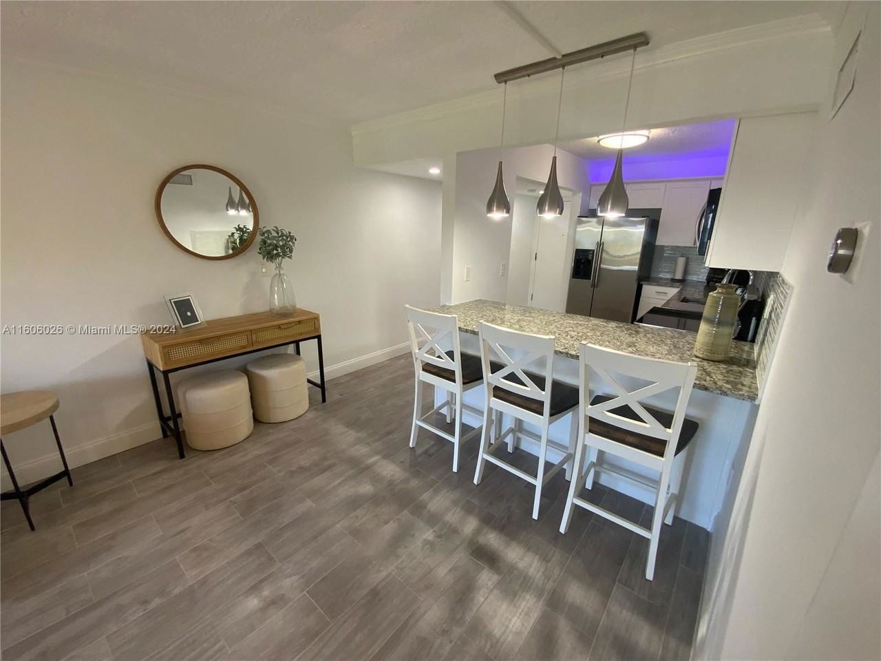 6444 Collins Avenue - Photo 4 of 8