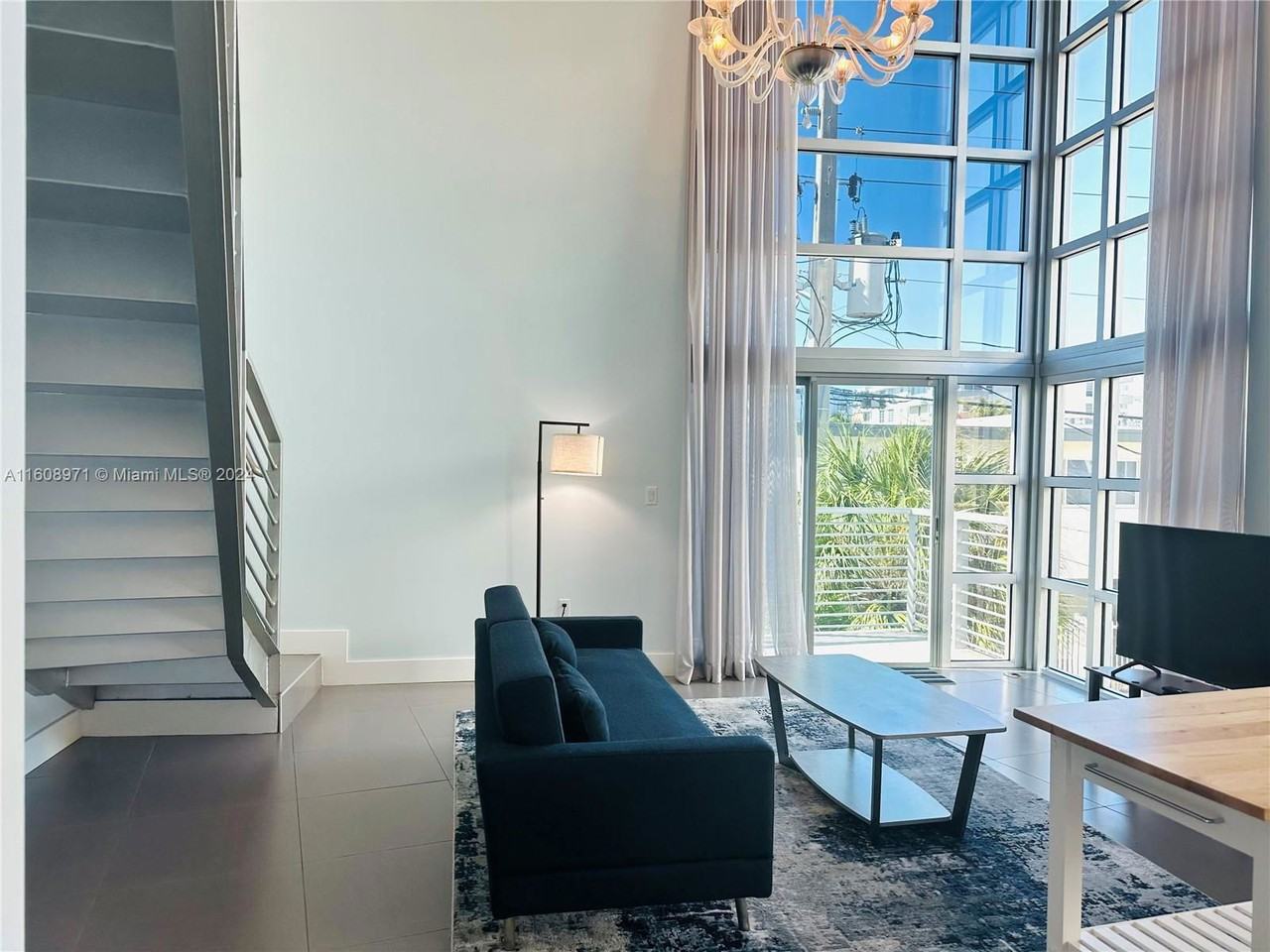 7700 Collins Ave - Photo 2 of 8